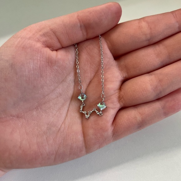 Elegant Silver Necklace - Picture 5 of 5